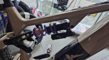 Used Focarini Custom Shimano Dura Ace Di2 2025 Mountainbike, Orange — image 3 of 5