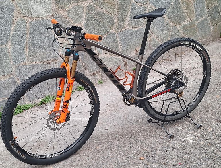 Used Scott Scale 900 2019 Mountainbike, Light Gray — image 3 of 6