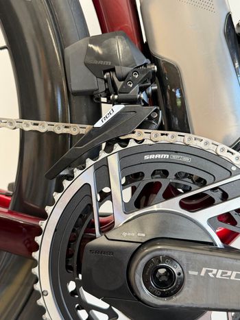 Trek Madone SLR 9 AXS 2027 2027 Road & Gravel de segunda mano, Rojo — imagen 4 de 12