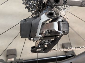 Specialized Tarmac SL8 Expert - SRAM Rival AXS 2024 2024 Road & Gravel de segunda mano, Gris claro — imagen 5 de 10