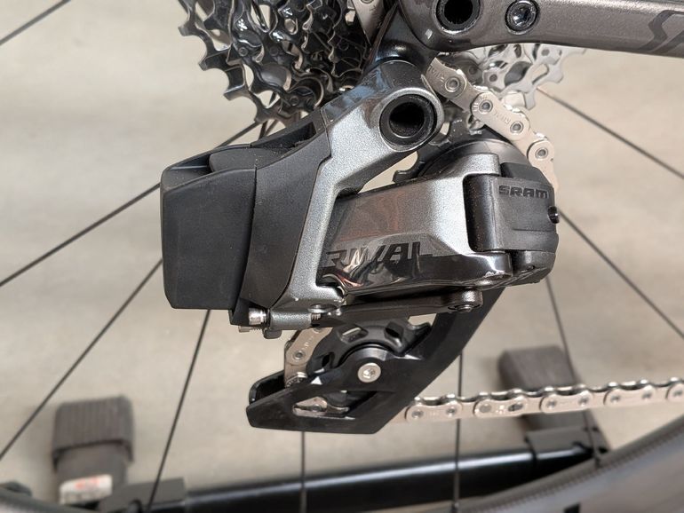 Specialized Tarmac SL8 Expert - SRAM Rival AXS 2024 2024 Road & Gravel de segunda mano, Gris claro — imagen 5 de 10