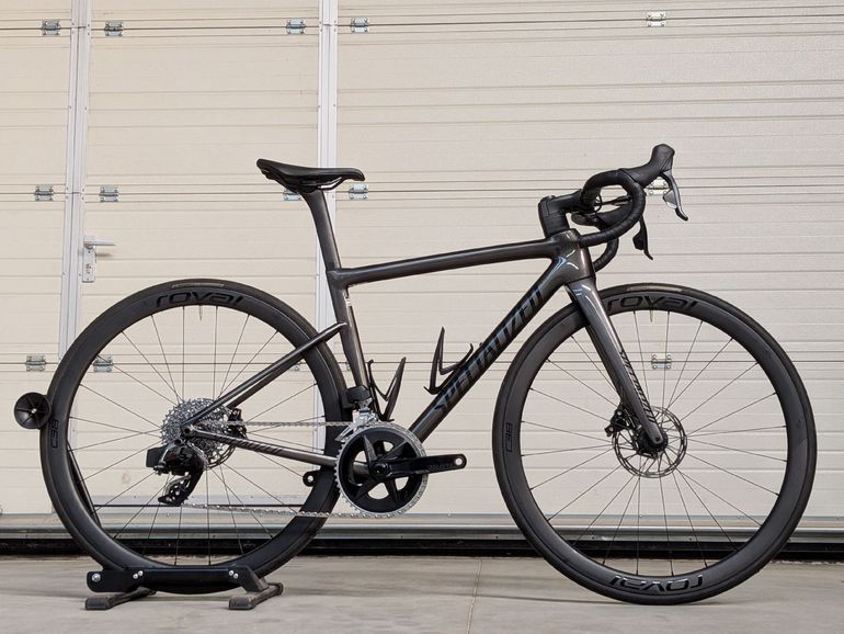 Specialized Tarmac SL8 Expert - SRAM Rival AXS 2024 2024 Road & Gravel de segunda mano, Gris claro — imagen 1 de 10