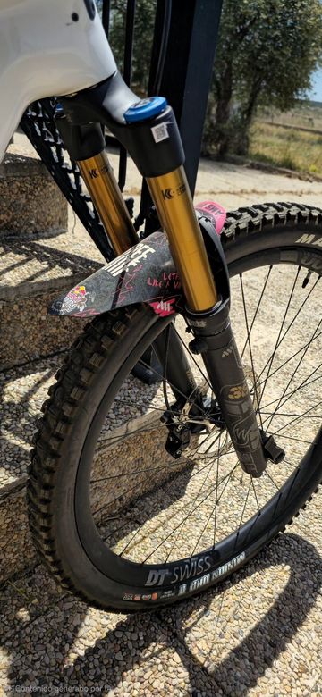 Tweedehands Canyon Spectral CF LTD 2024 2024 Mountainbike — afbeelding 5 van 16
