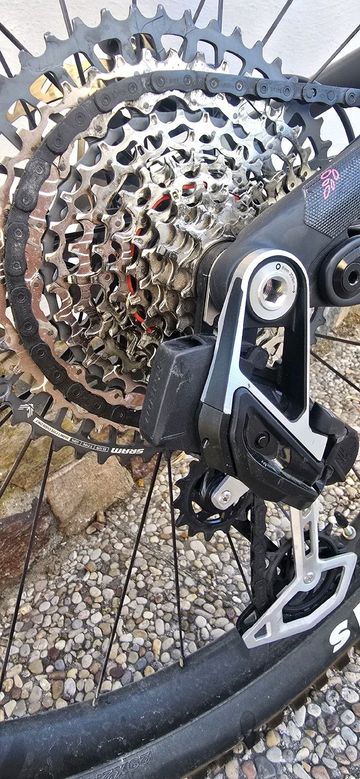 Tweedehands Canyon Spectral CF LTD 2024 2024 Mountainbike — afbeelding 14 van 16