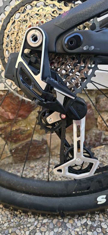 Tweedehands Canyon Spectral CF LTD 2024 2024 Mountainbike — afbeelding 13 van 16