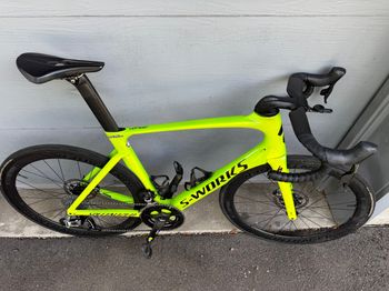 Used Specialized S-Works Venge Disc - SRAM Red eTap AXS 2020 2020 Road & Gravel, Green — image 3 of 4