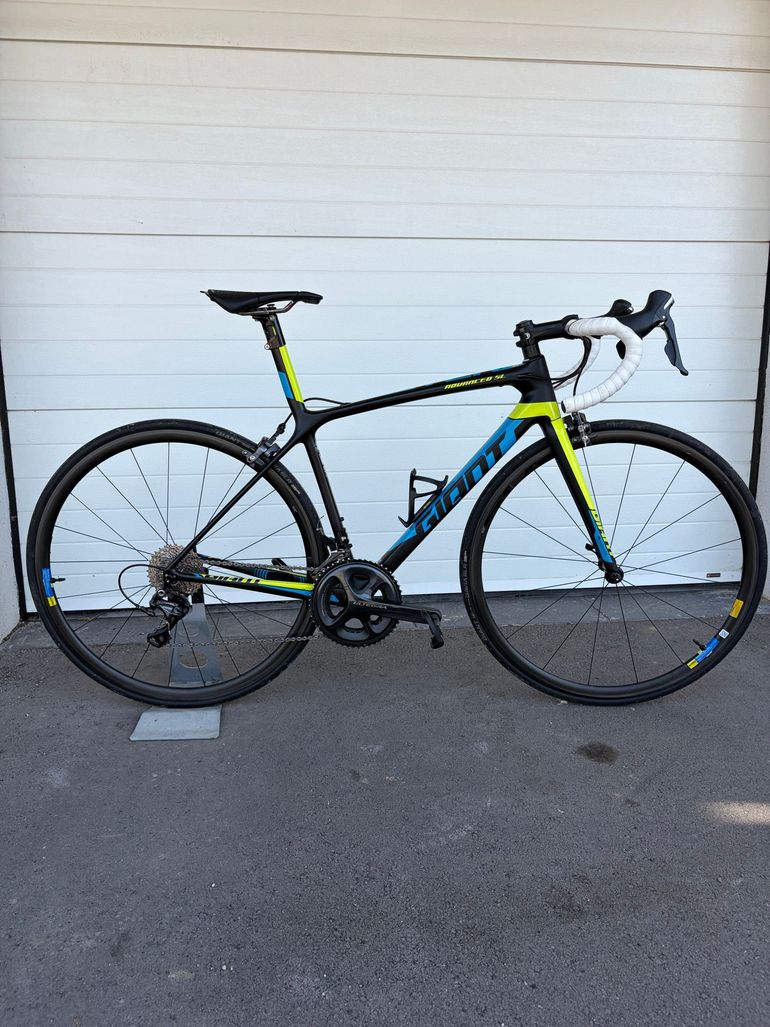 Giant TCR Advanced SL 2 2017 2017 Road & Gravel d'occasion — image 1 sur 5