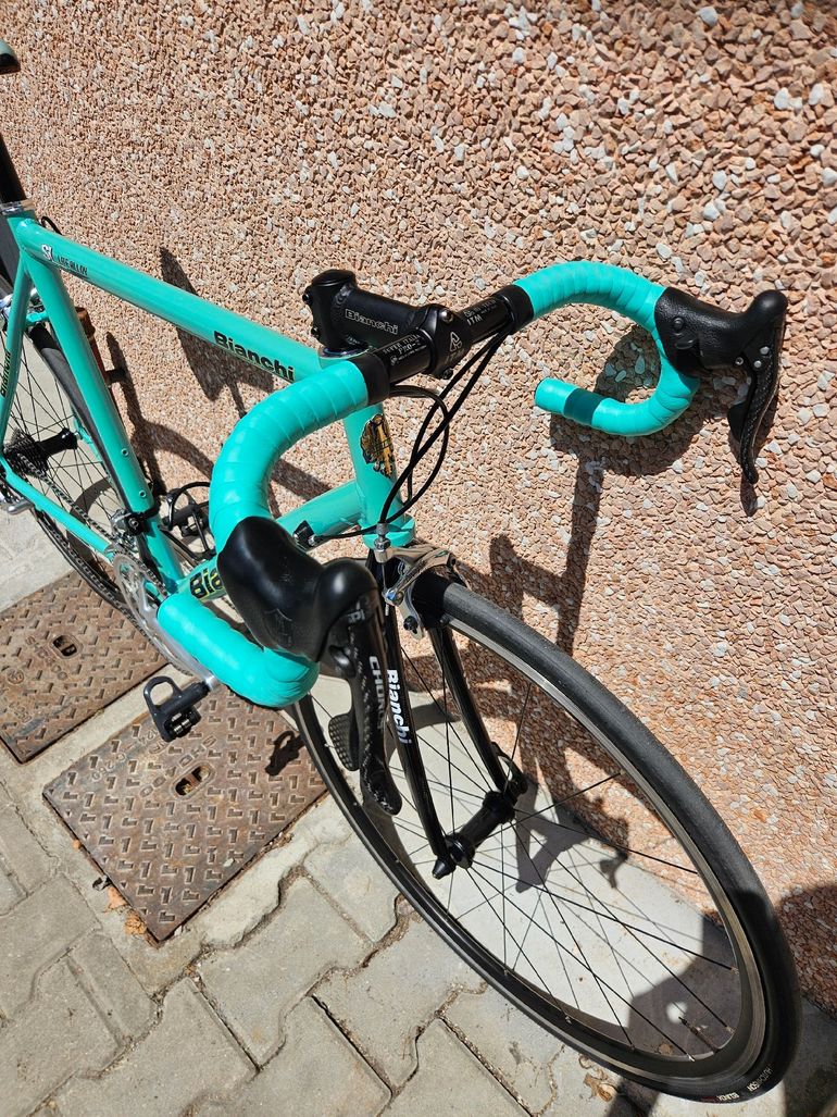 Bianchi Custom Campagnolo Chorus 2001 Road & Gravel de segunda mano, Azul — imagen 2 de 3