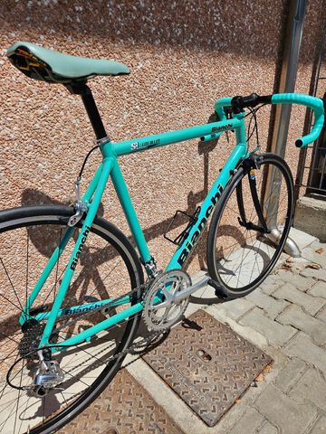 Used Bianchi Custom Campagnolo Chorus 2001 Road & Gravel, Blue — image 2 of 6