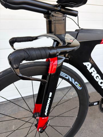 Used Argon 18 E119 Shimano Ultegra Di2 2018 Road & Gravel, Black — image 4 of 6