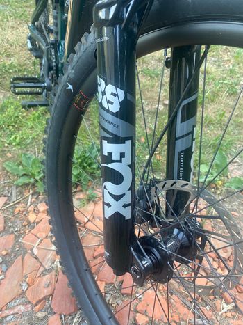Używany Santa Cruz Vala 90 2026 2026 Mountainbike — zdjęcie 8 z 10
