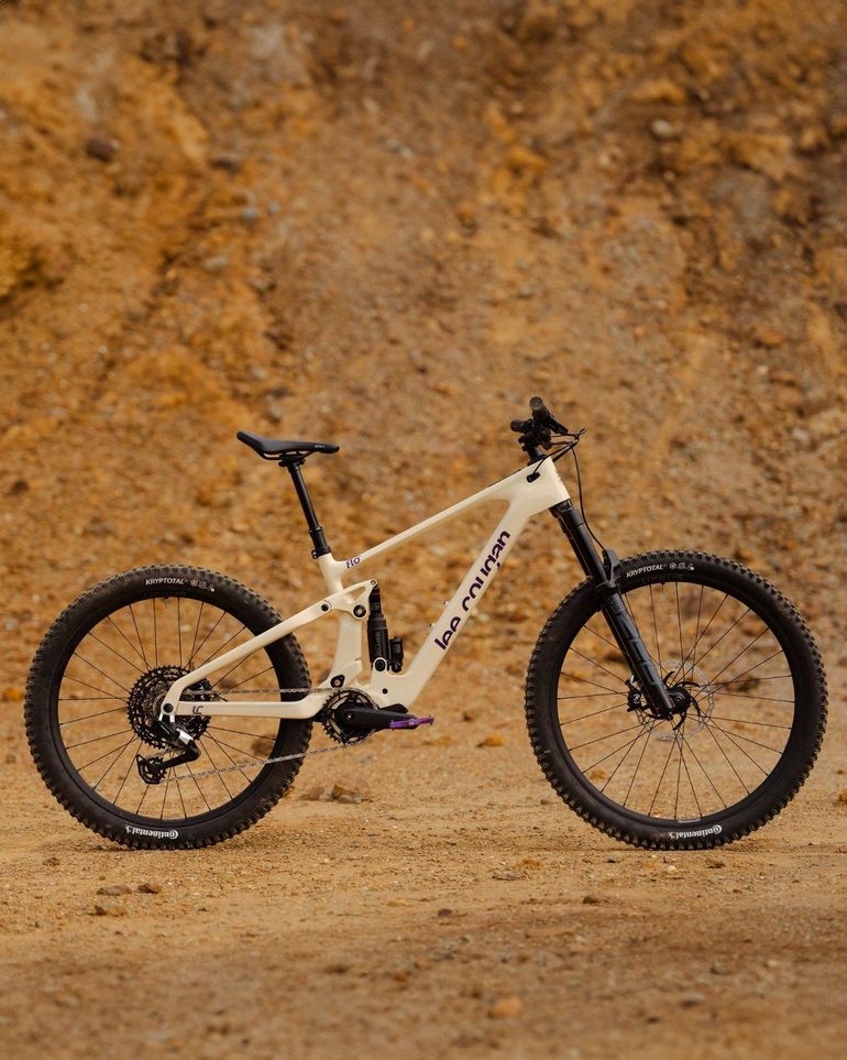 Used Lee Cougan FLO Carbon 2026 Mountainbike, White — image 1 of 5