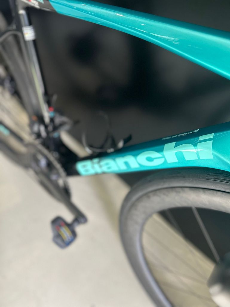 Używany Bianchi Specialissima COMP Ultegra Di2 2025 2025 Road & Gravel — zdjęcie 7 z 14