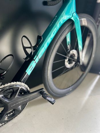 Używany Bianchi Specialissima COMP Ultegra Di2 2025 2025 Road & Gravel — zdjęcie 11 z 14