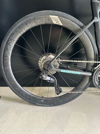 Używany Bianchi Specialissima COMP Ultegra Di2 2025 2025 Road & Gravel — zdjęcie 3 z 14