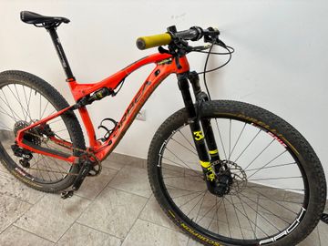 Gebrauchtes Orbea OIZ M30 2019 2019 Mountainbike, Orange, 27.5, 29 — Bild 1 von 14