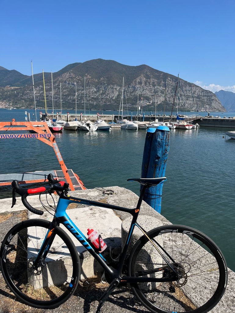 Gebrauchtes Giant Defy Shimano Ultegra 2018 Road & Gravel, Schwarz — Bild 1 von 3