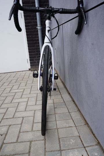 Pinarello Dogma Shimano Ultegra Di2 2019 Road & Gravel usato, Bianco — immagine 5 di 8