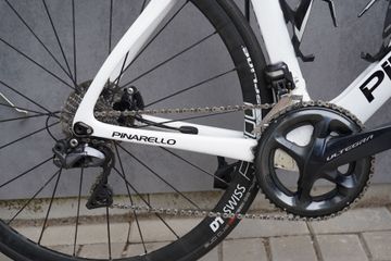 Pinarello Dogma Shimano Ultegra Di2 2019 Road & Gravel usato, Bianco — immagine 3 di 8