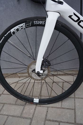 Gebrauchtes Pinarello DOGMA F10 DISK 2019 2019 Road & Gravel, Weiß — Bild 6 von 8