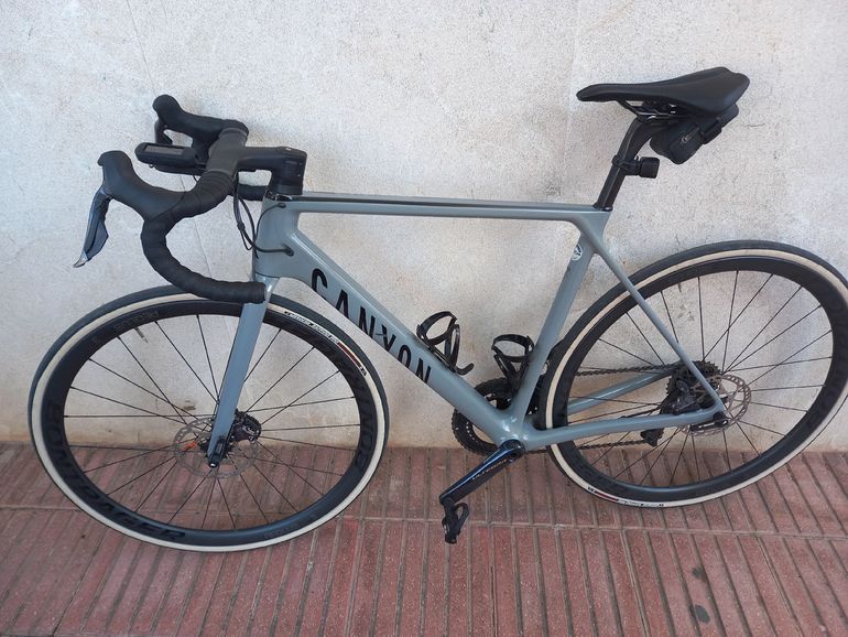 Używany Canyon Ultimate CF SL 8 Disc Di2 2022 2022 Road & Gravel — zdjęcie 5 z 5
