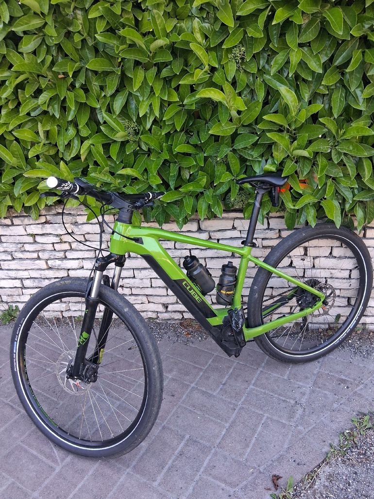 Used CUBE REACTION HYBRID ONE 625 2021 2021 Mountainbike, Green, 29 — image 1 of 6