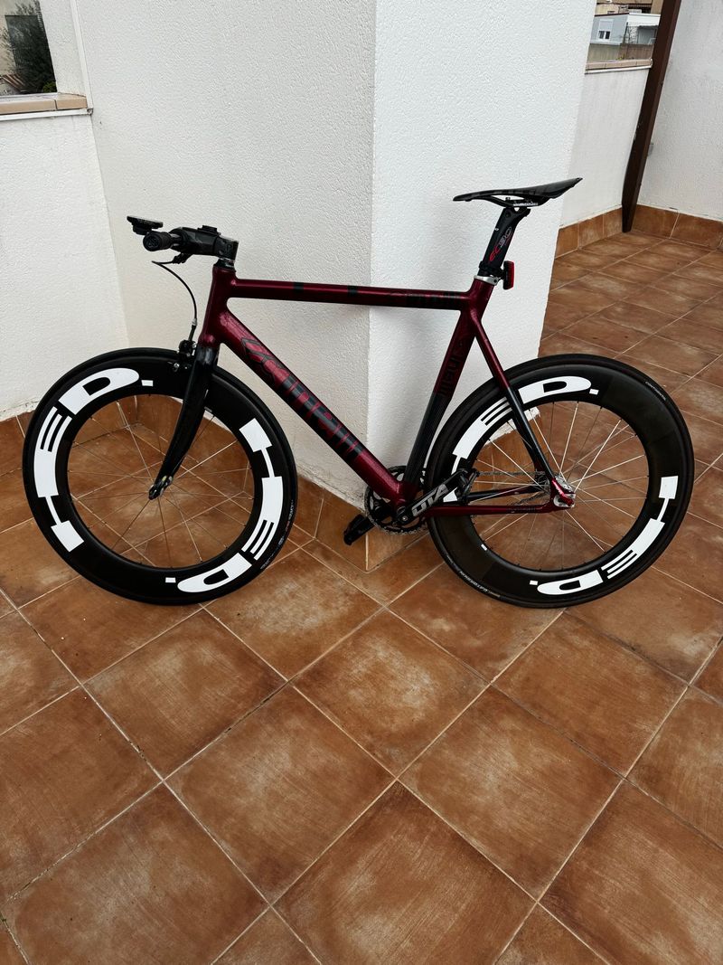 Used Cinelli Vigorelli Other 2018 Road & Gravel, Red — image 1 of 6