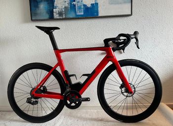 Używany BMC Roadmachine 01 THREE 2022 2022 Road & Gravel — zdjęcie 3 z 4