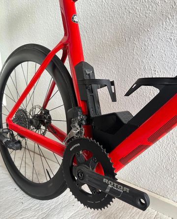 Used BMC Roadmachine 01 THREE 2022 2022 Road & Gravel, Red — image 1 of 3