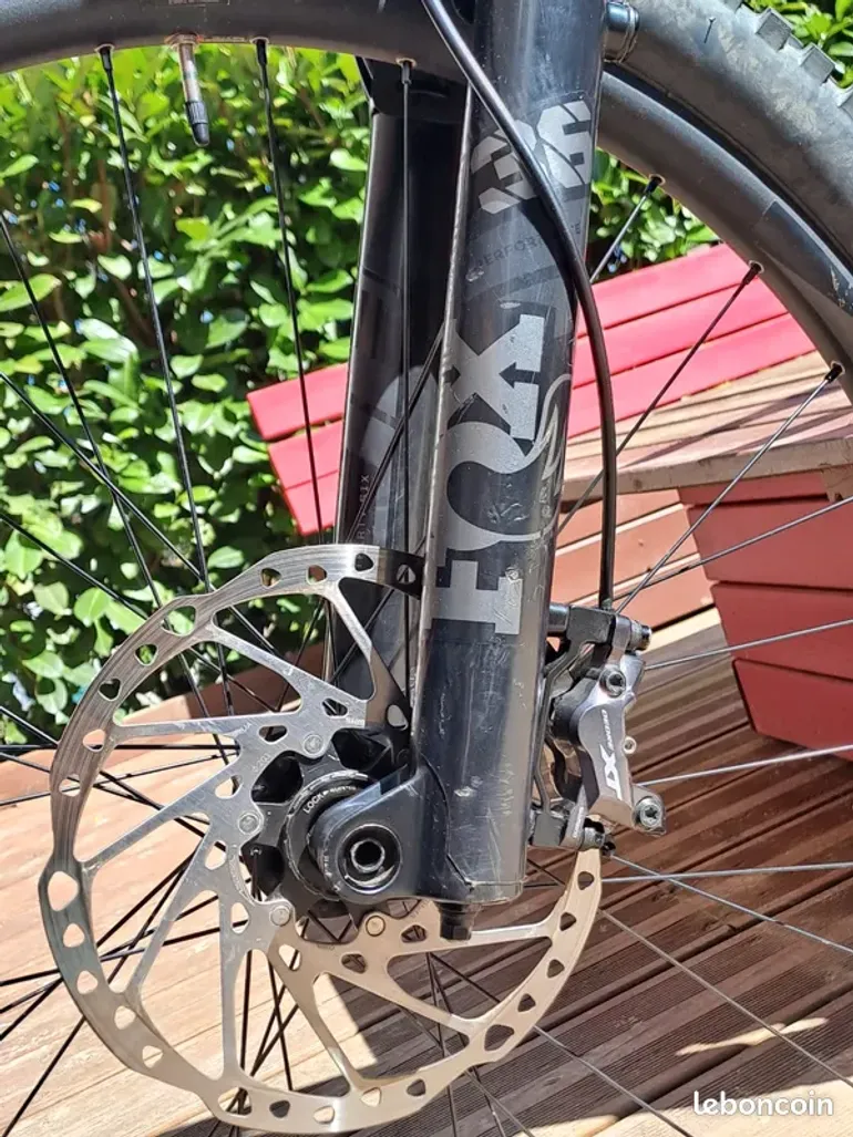 Used Giant Trance X 2024 Mountainbike, Blue — image 6 of 11