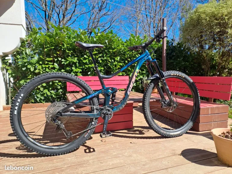 Used Giant Trance X 2024 Mountainbike, Blue — image 1 of 11