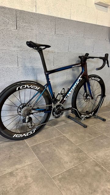 Used S-Works SL8 QuickStep Custom SRAM Red eTap AXS 2024 Road & Gravel, Blue — image 9 of 11