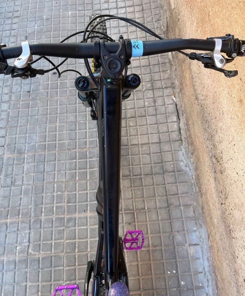 Used Canyon Strive CF 9.0 2020 2020 Mountainbike, Black — image 6 of 7