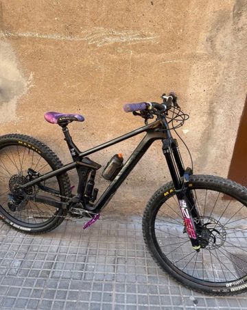Used Canyon Strive CF 9.0 2020 2020 Mountainbike, Black — image 2 of 7