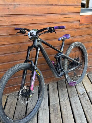Used Canyon Strive CF 9.0 2020 2020 Mountainbike, Black — image 1 of 7