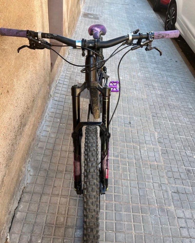 Used Canyon Strive CF 9.0 2020 2020 Mountainbike, Black — image 5 of 7