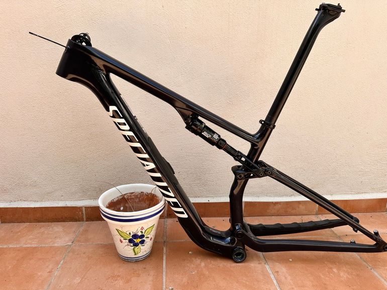 Used Specialized Epic 8 Comp 2026 Frameset 2026 Mountainbike, Black, 29 — image 6 of 9