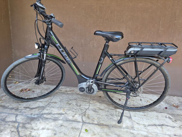 Gebrauchtes CUBE TOWN SPORT HYBRID ONE 400 2019 2019 Urban, Schwarz — Bild 1 von 14