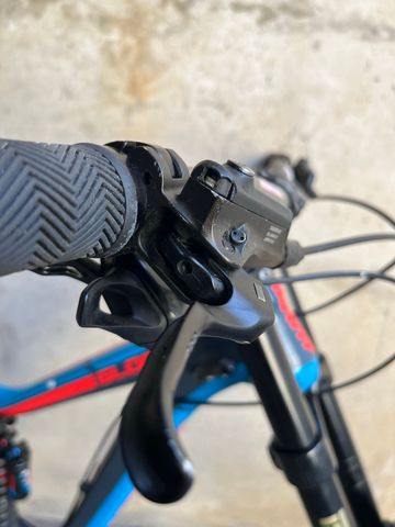 Used Giant Glory SRAM GX 2016 Mountainbike, Blue, 27.5 (650B) — image 9 of 17