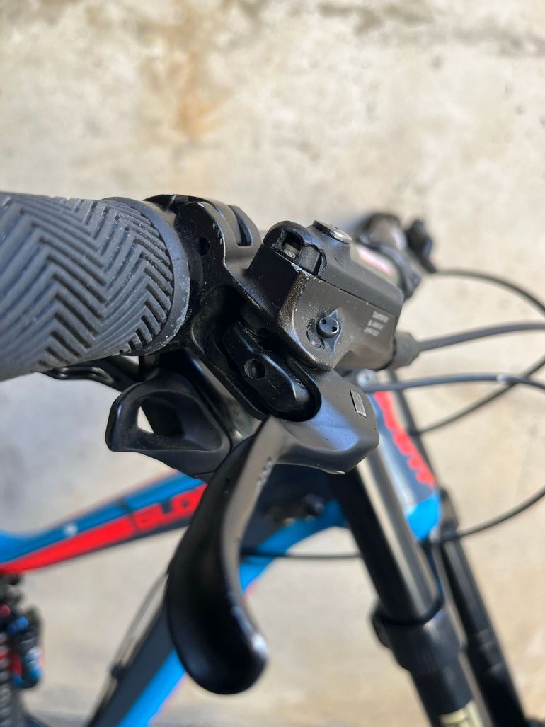 Używany Giant Glory SRAM GX 2016 Mountainbike — zdjęcie 9 z 14