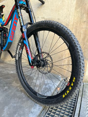 Used Giant Glory SRAM GX 2016 Mountainbike, Blue, 27.5 (650B) — image 11 of 17