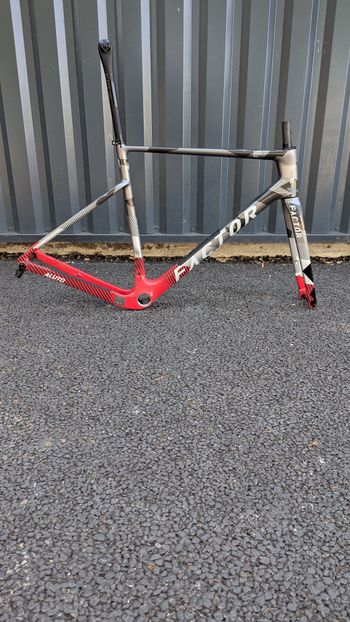 Używany Factor ALUTO 2026 Frameset 2026 Road & Gravel
