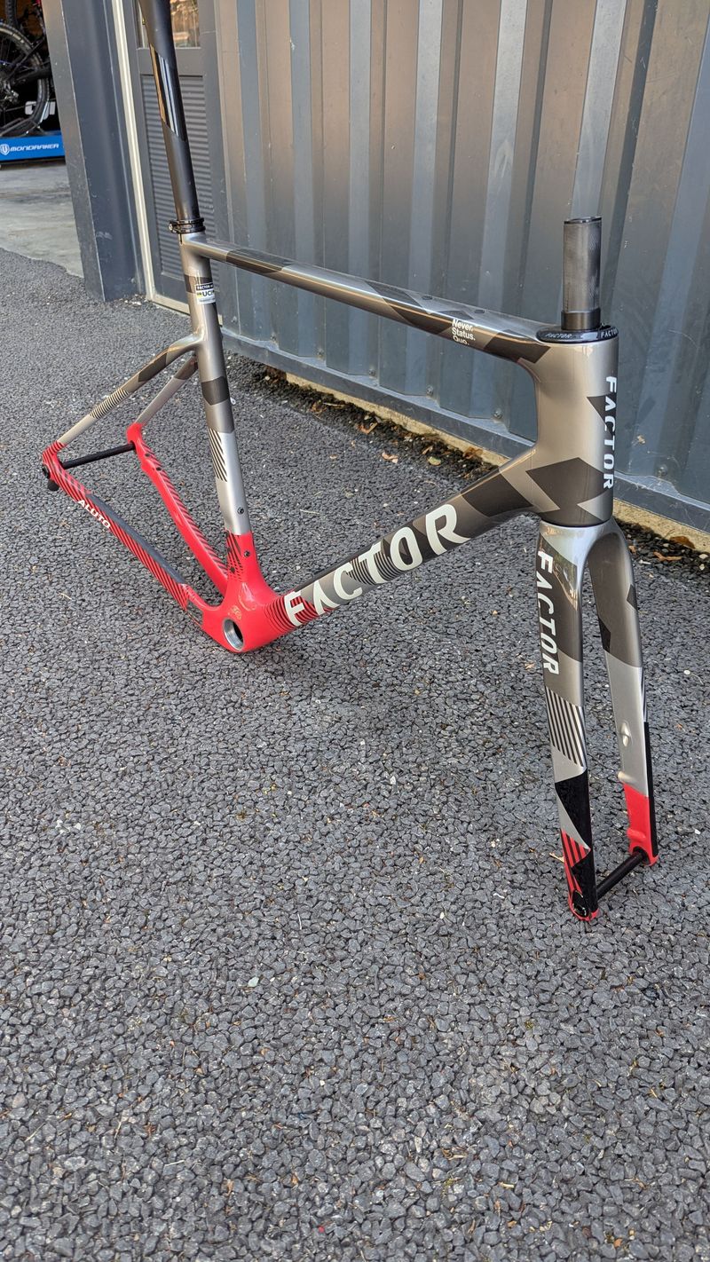 Used Factor ALUTO 2026 Frameset 2026 Road & Gravel, Light Gray — image 2 of 4