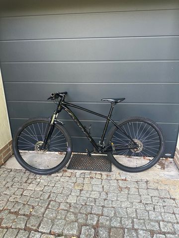 Used Orbea ONNA 40 2024 2024 Mountainbike, Black, 27.5, 29 — image 1 of 6