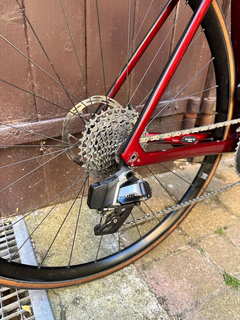 Used Trek Émonda SL 6 AXS 2023 2023 Road & Gravel, Red — image 4 of 8