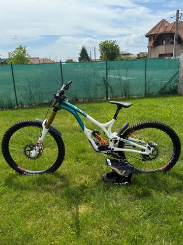 Commencal SUPREME DH 29 / 27 SIGNATURE 2021 2021 MTB de segunda mano