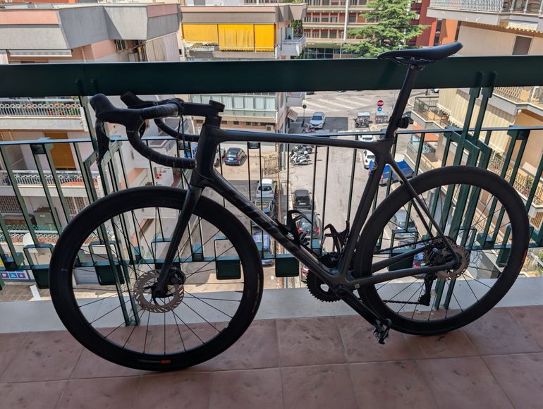 Used Giant TCR Advanced Pro Disc 0 Di2 2023 2023 Road & Gravel, Black — image 2 of 4