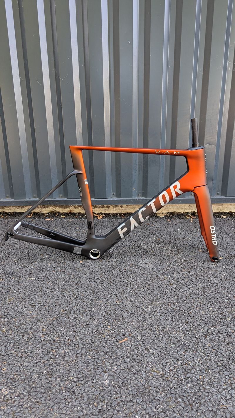 Tweedehands Factor OSTRO VAM - Frameset Premium 2026 Frameset 2026 Road & Gravel — afbeelding 1 van 4