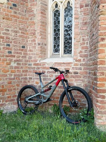 Used YT Industries Capra SRAM X01 Eagle 2025 Mountainbike, White — image 1 of 7