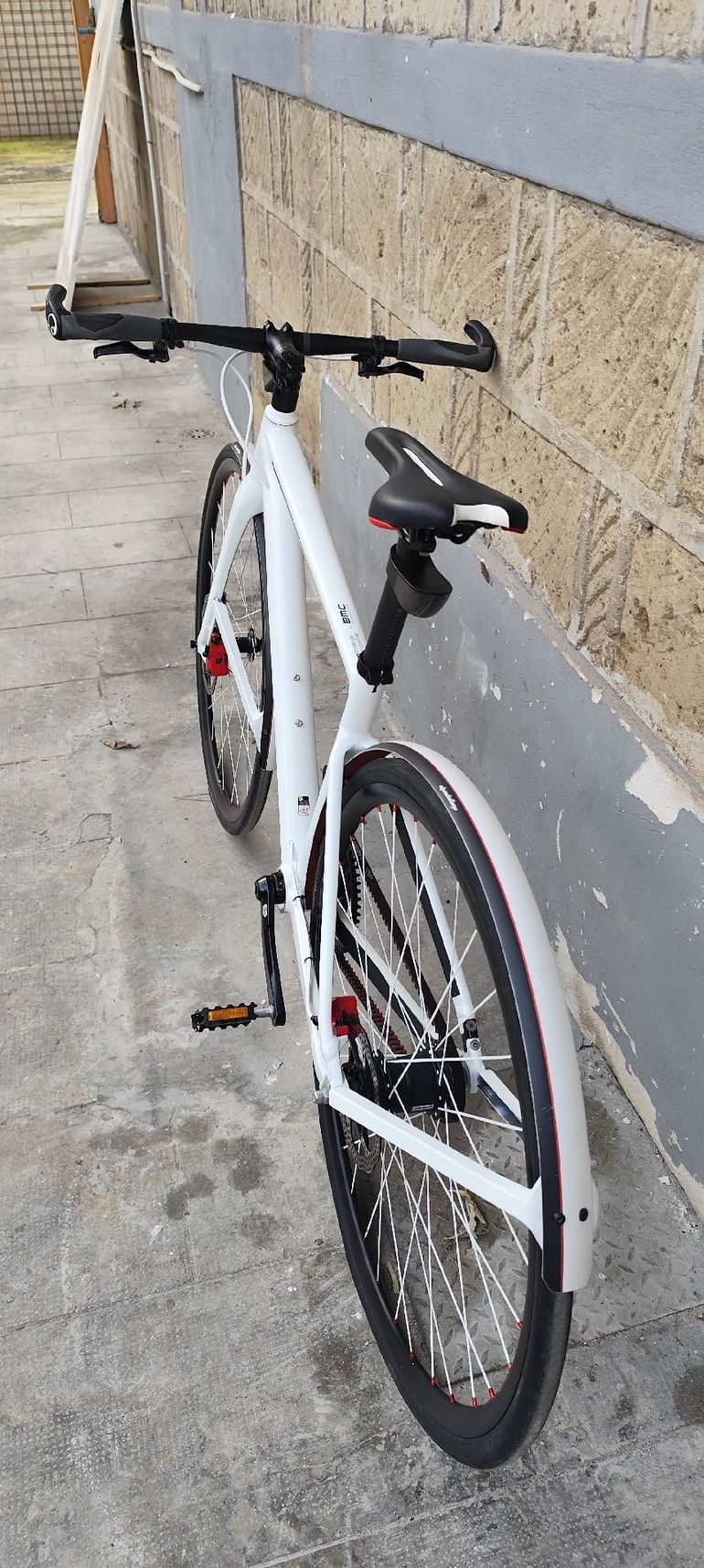 Używany BMC Custom Shimano Exage 2013 Road & Gravel — zdjęcie 2 z 3